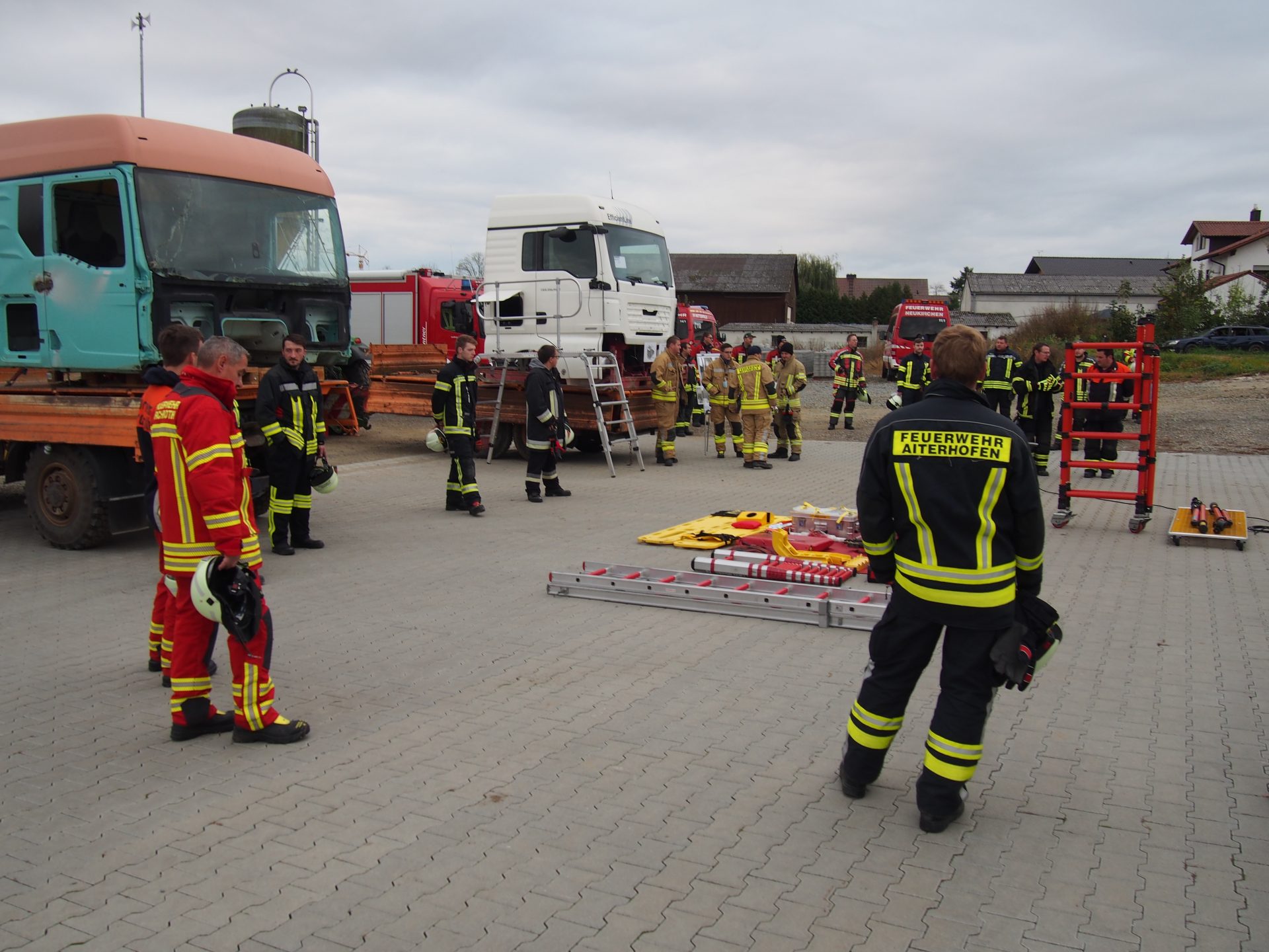 Kreisweites Seminar der Feuerwehren THL-LKW-Rettung