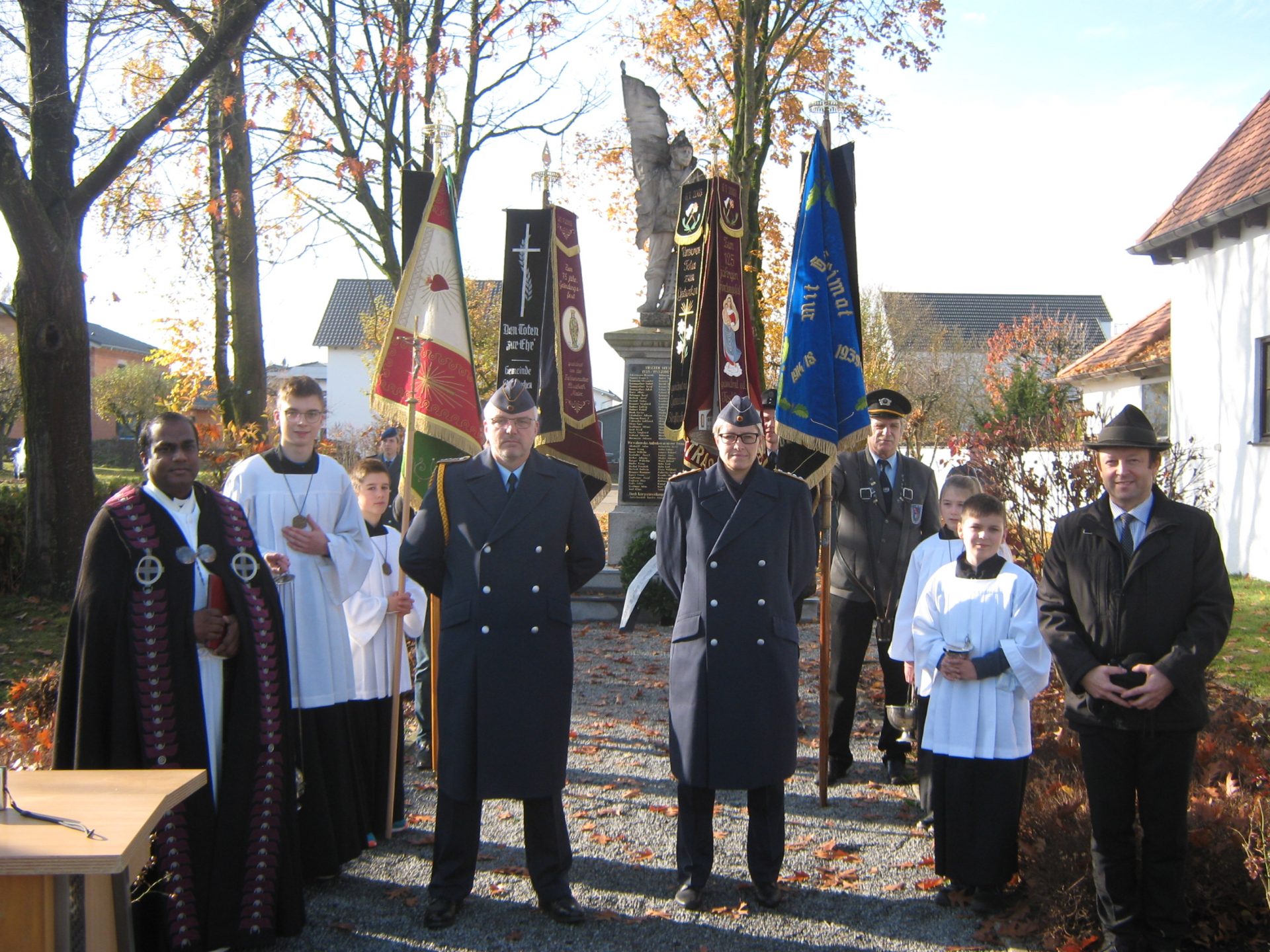 Begehung des Volkstrauertages in Straßkirchen, Schambach und Paitzkofen