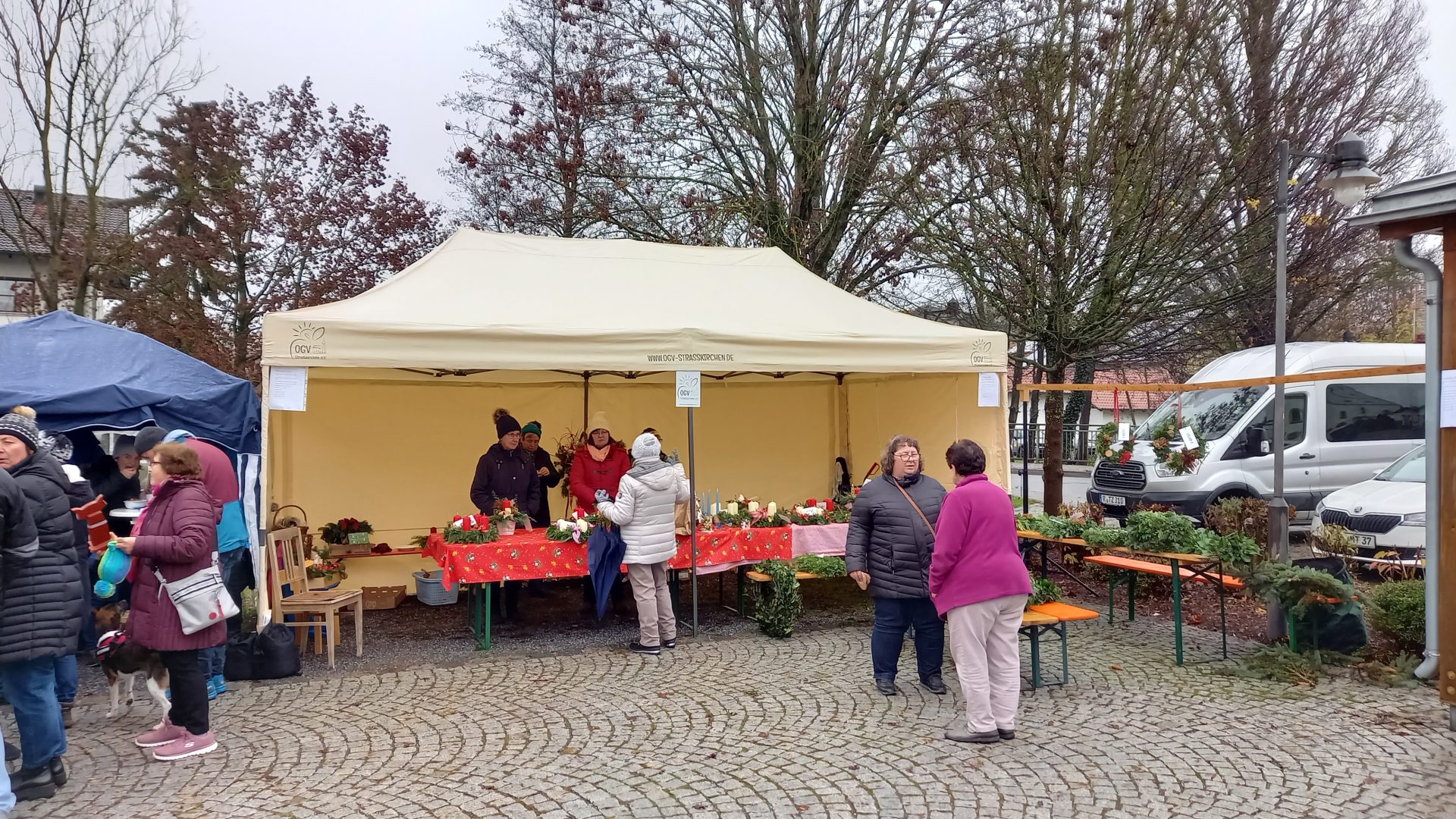 Adventsmarkt 2022 erfreute sich vieler Besucher