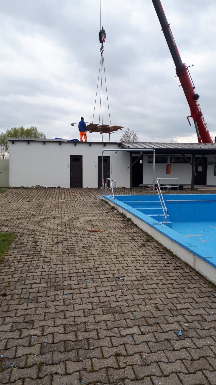 Freibad Schambach wird startklar gemacht