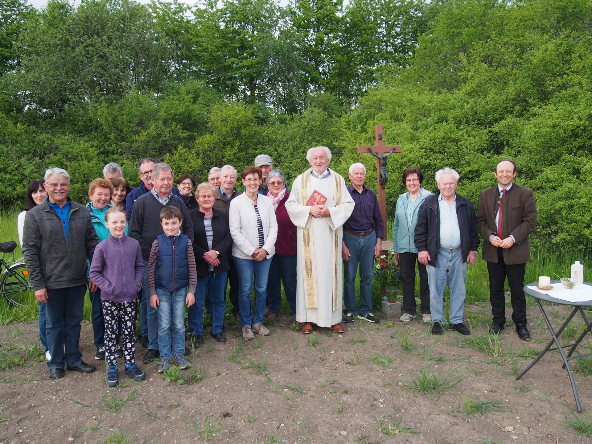 Wegkreuz eingeweiht