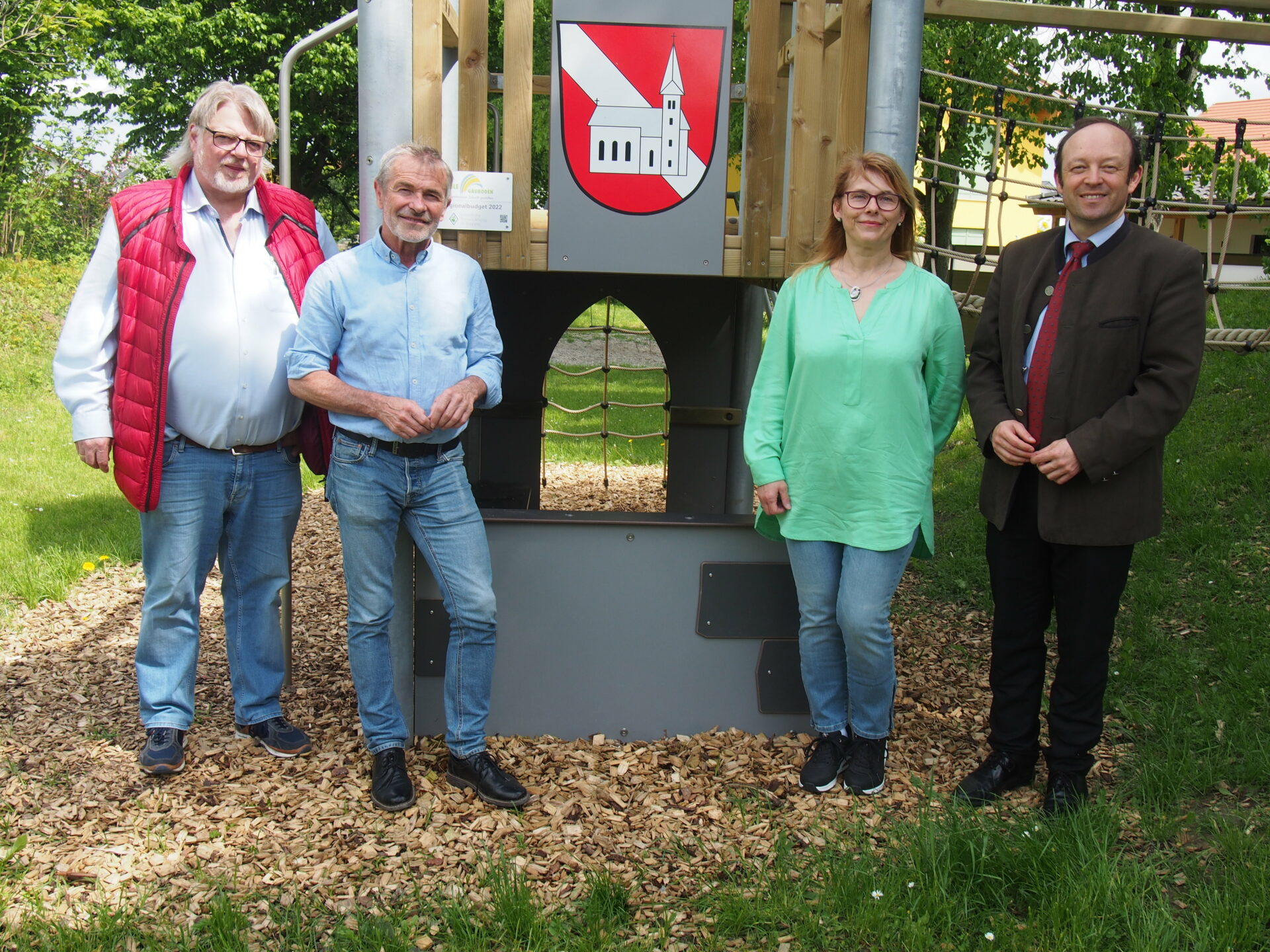 “Spielplatz der Vorgeschichte“ im Straßkirchner Wohngebiet