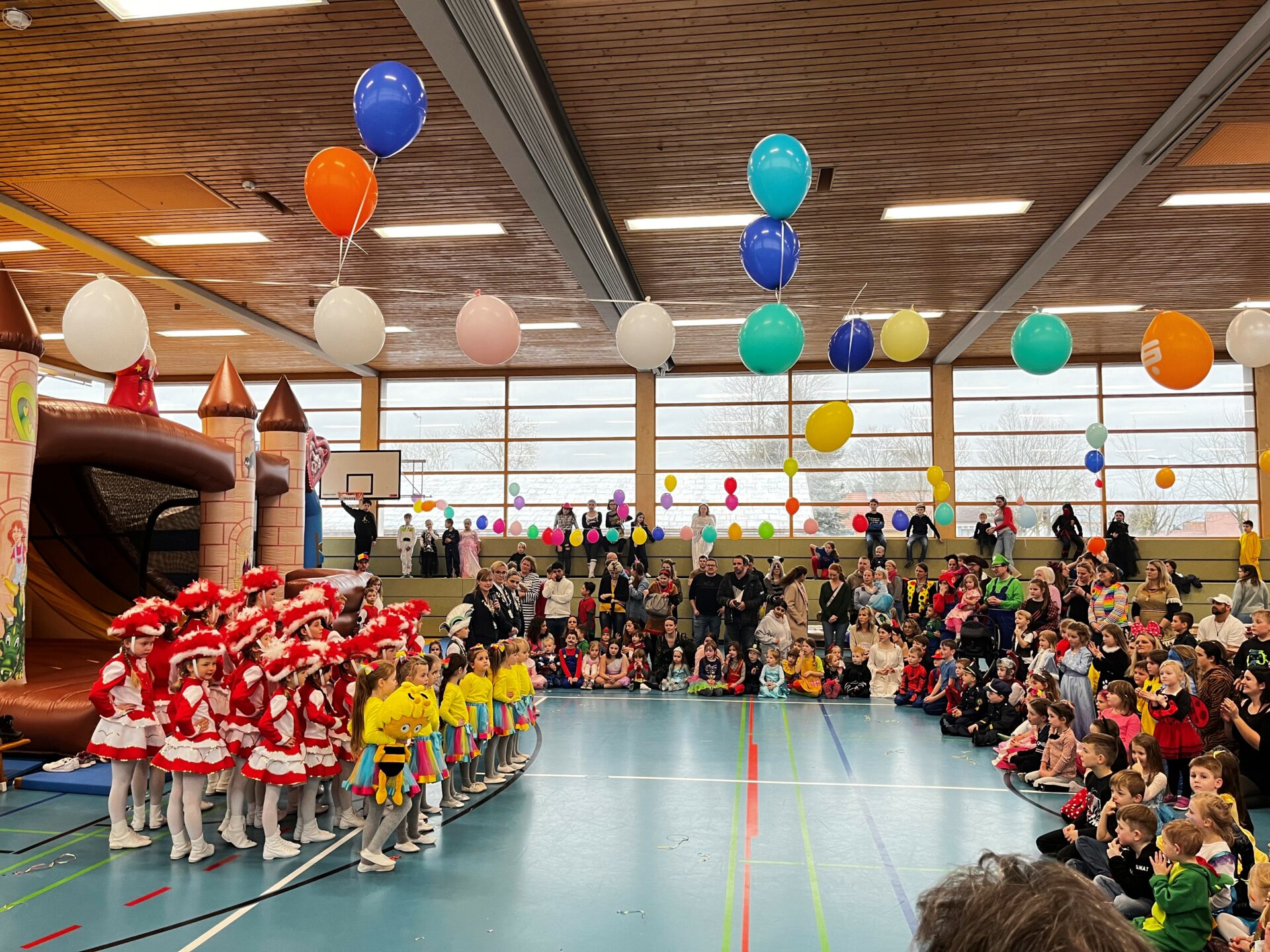 Kinderfasching in Straßkirchen