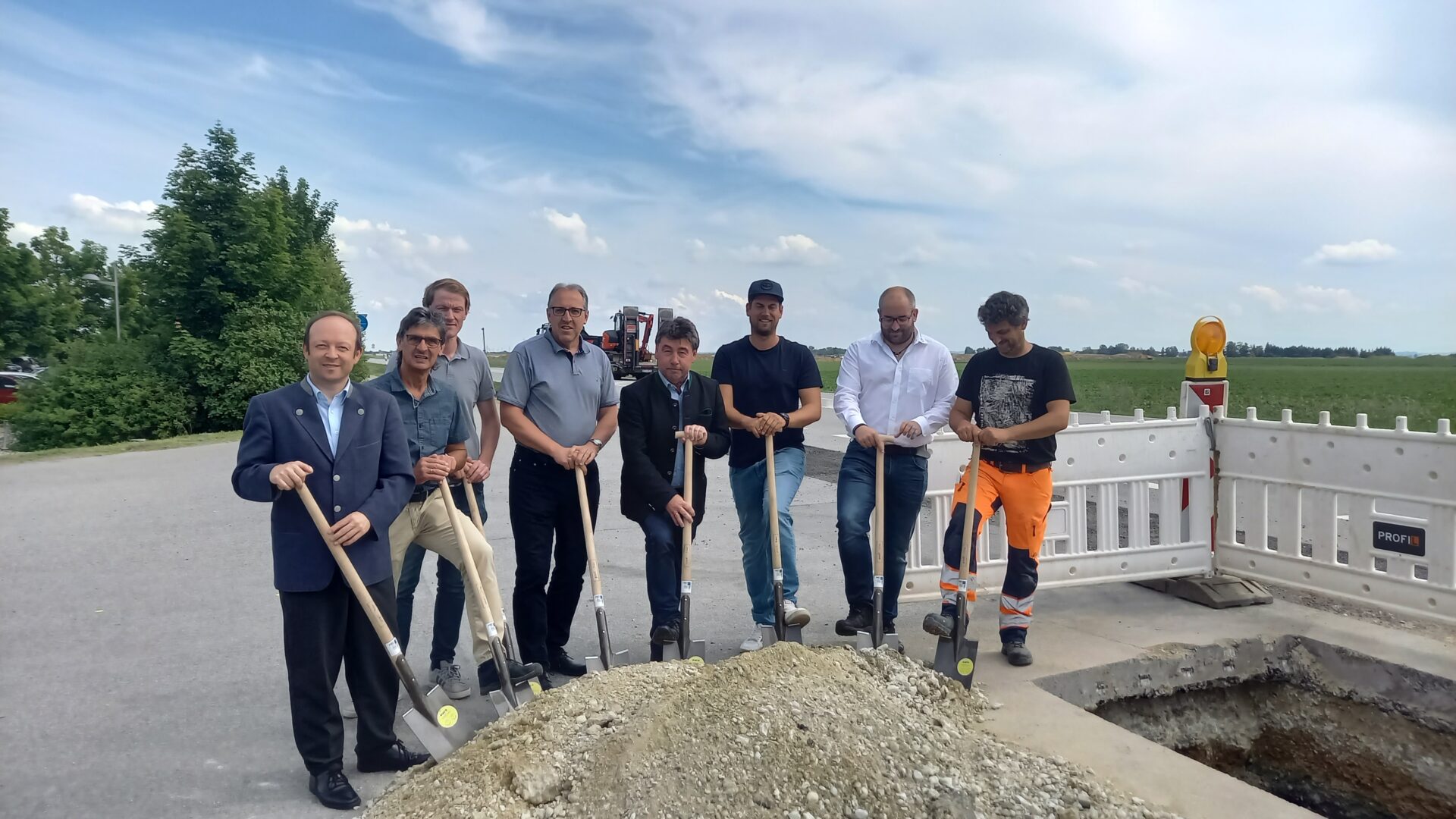 Trinkwasserleitung für das BMW-Werksgelände in Angriff genommen